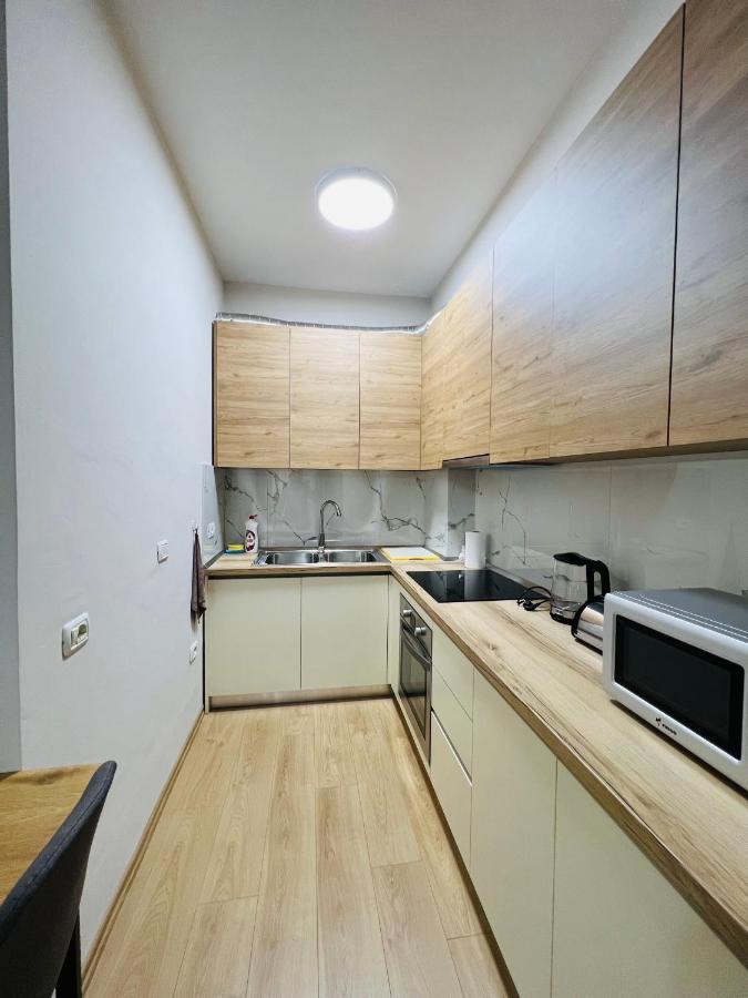 Lovely Apartment, Free Parking 地拉那 外观 照片