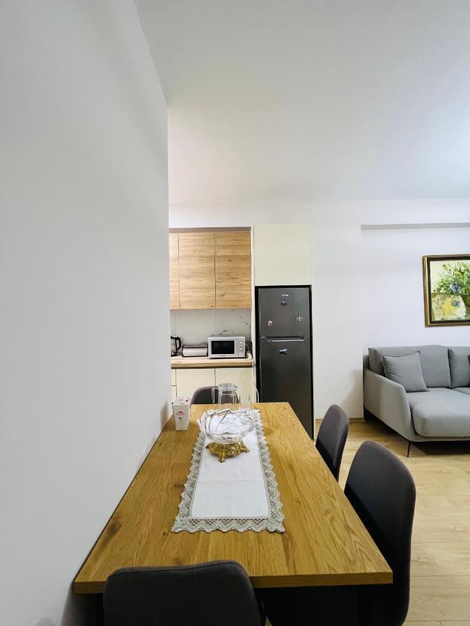 Lovely Apartment, Free Parking 地拉那 外观 照片