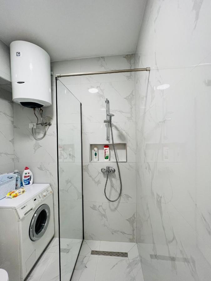 Lovely Apartment, Free Parking 地拉那 外观 照片