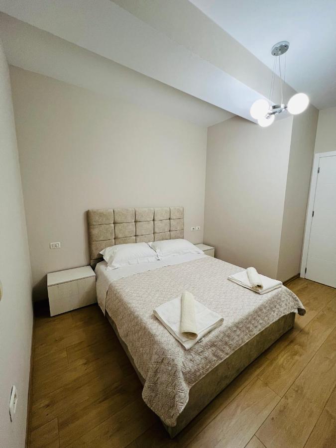 Lovely Apartment, Free Parking 地拉那 外观 照片